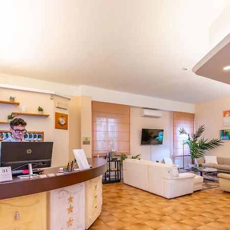 Hotel Selene - Vista Mare リッチョーネ エクステリア 写真