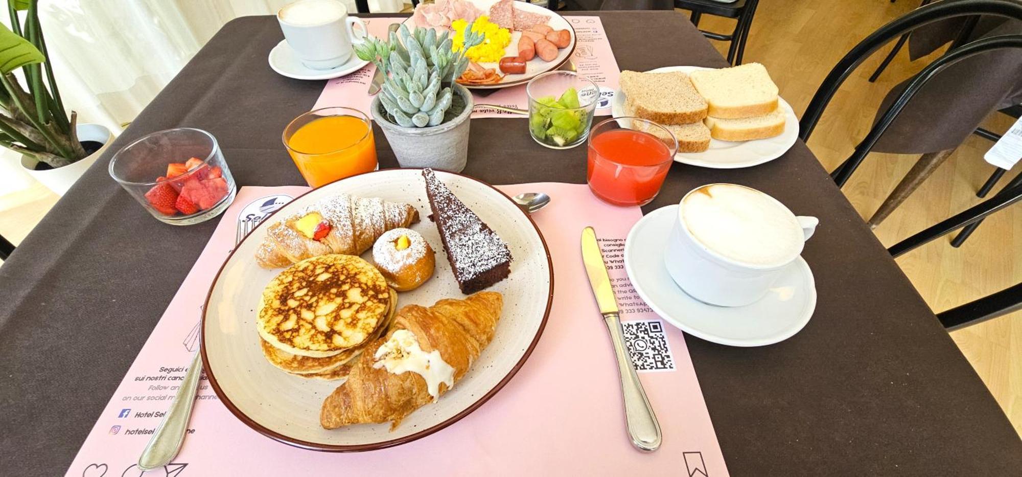 Hotel Selene - Vista Mare リッチョーネ エクステリア 写真