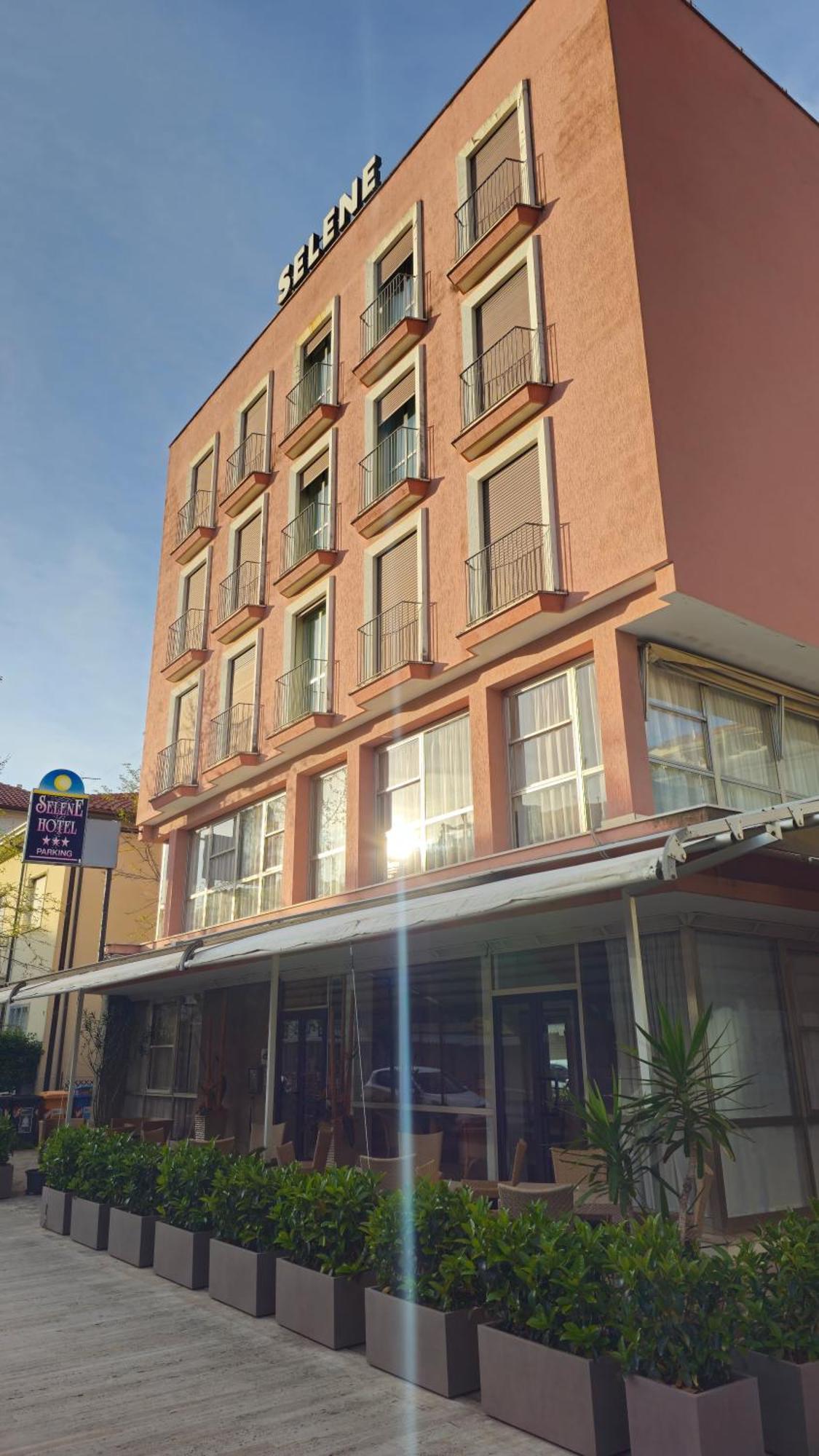 Hotel Selene - Vista Mare リッチョーネ エクステリア 写真