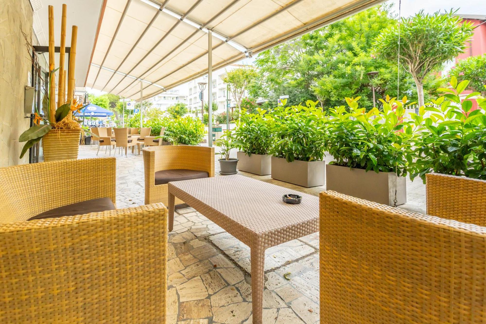 Hotel Selene - Vista Mare リッチョーネ エクステリア 写真