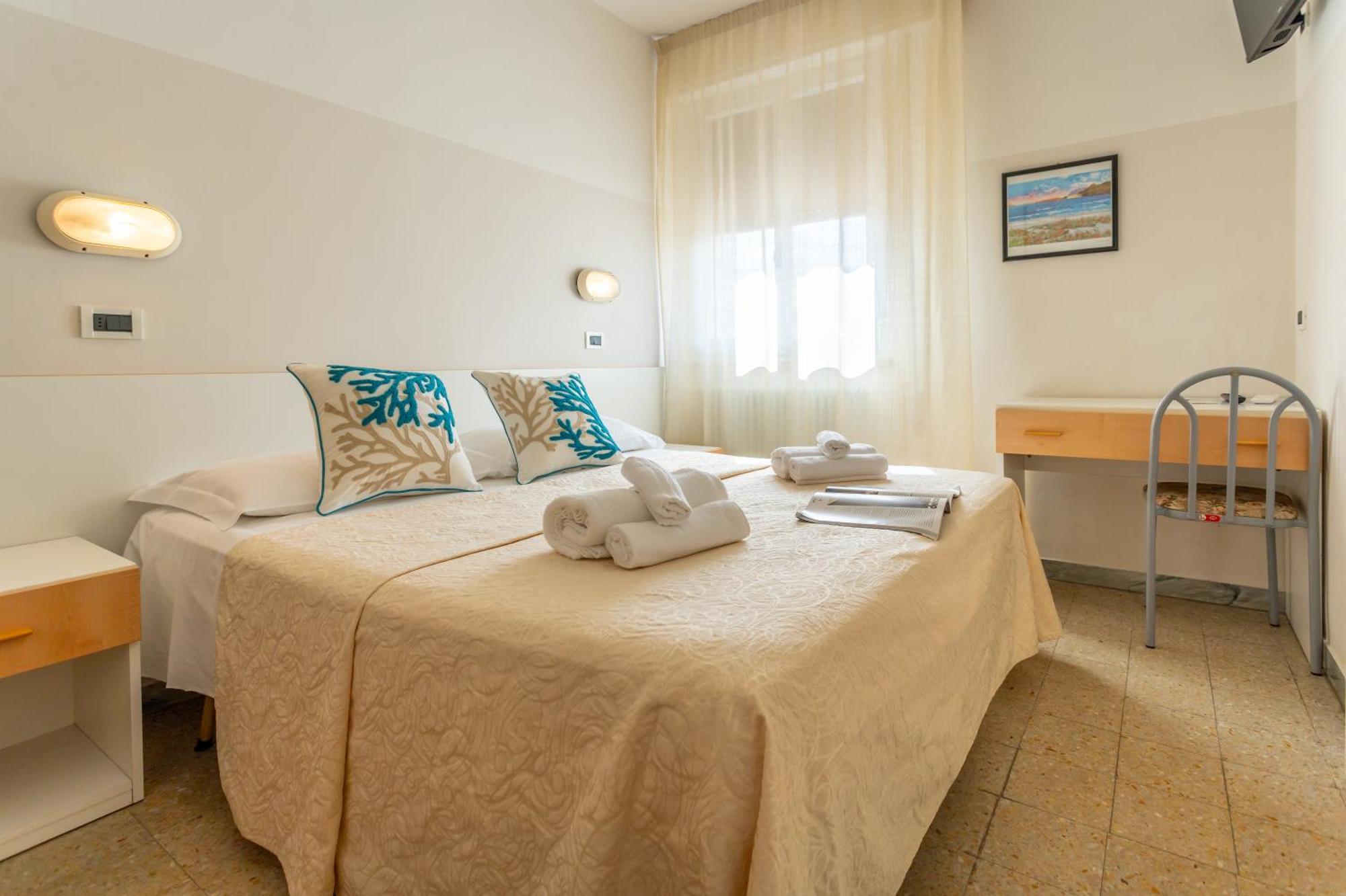 Hotel Selene - Vista Mare リッチョーネ エクステリア 写真